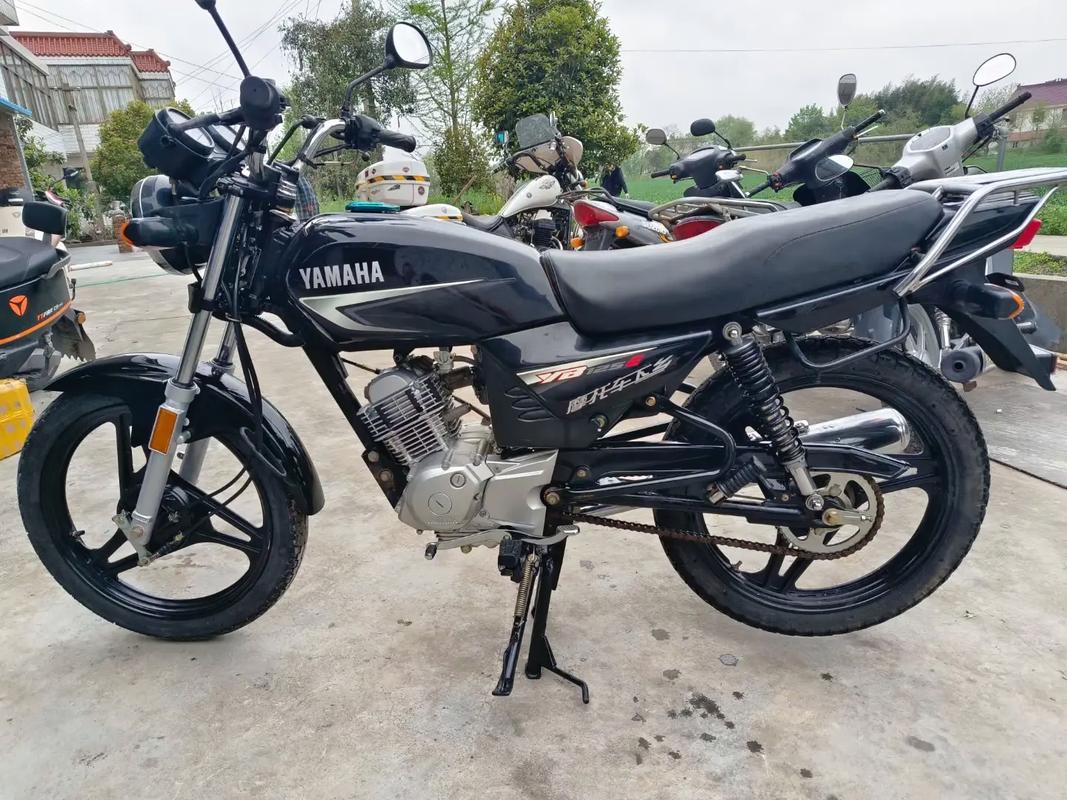 我有一台YAMAHA天戟125摩托车,应该用什么机油
