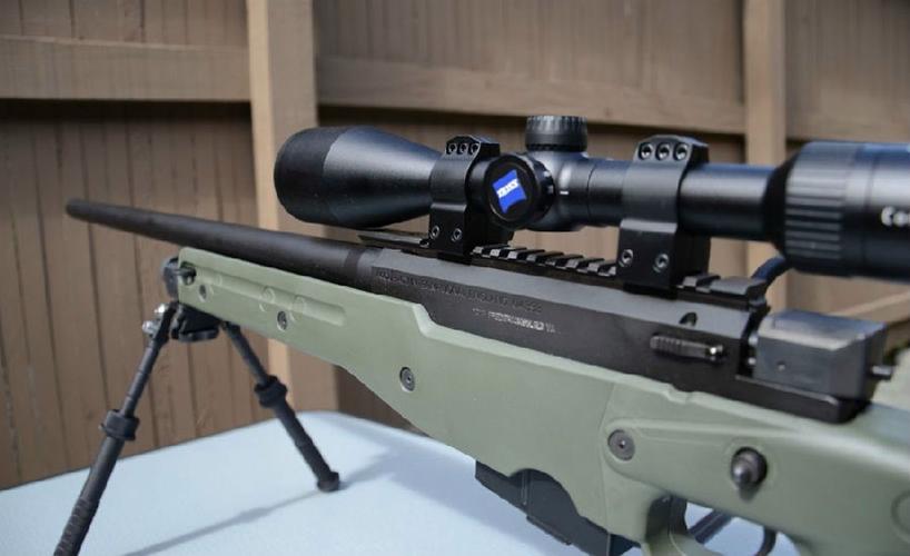 L96A1狙击步枪的消音器