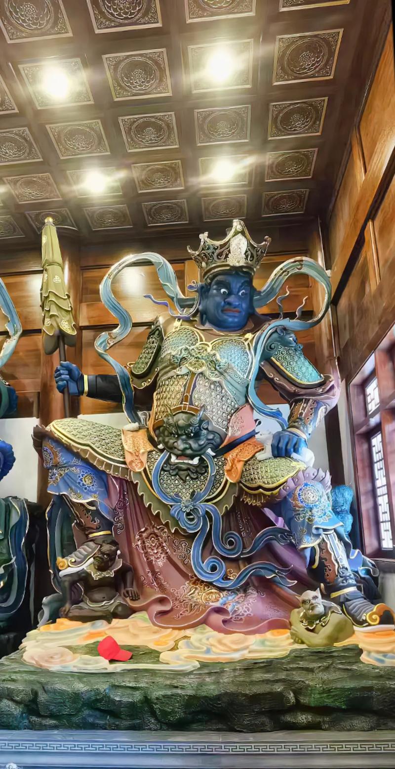 为什么寺院里如来佛两边都站有四大金刚?