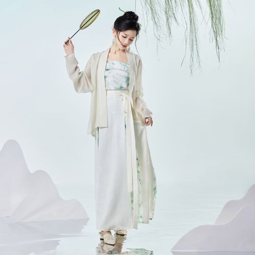 汉服三件套怎么穿